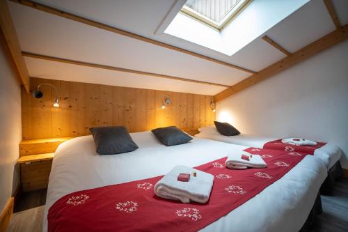 5 twin beds