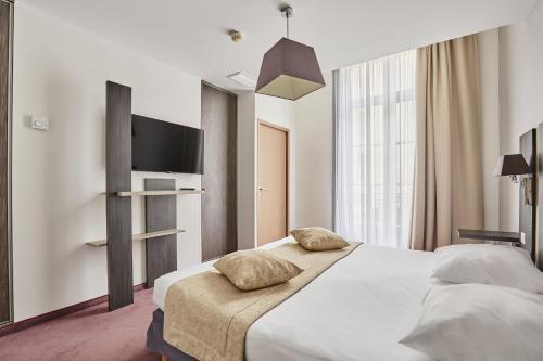 1 double bed, 1 sofa bed