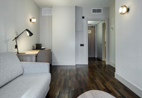Triple Room image 6