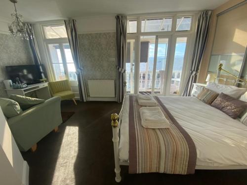 Pebbles Guest House - image 13