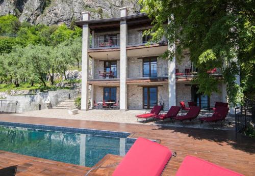 Swimming pool, Casa Sopino 3 in Limone sul Garda