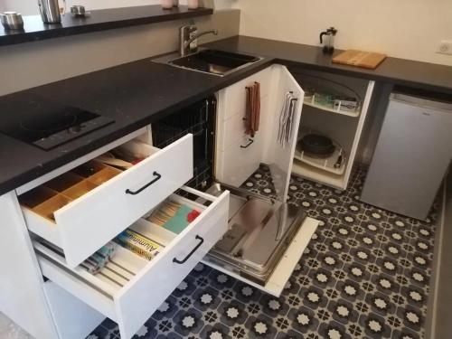 Appartement accueillant à Luynes, 60 m² avec jardin (Appartement accueillant a Luynes, 60 m² avec jardin) in ลูย์น