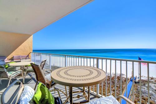 San Carlos 505 near Pink Pony Pub