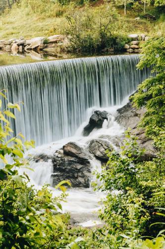 สภาพแวดล้อมโดยรอบ, The Park On Main in ไฮแลนด์ (นอร์ทคาโรไลน่า)