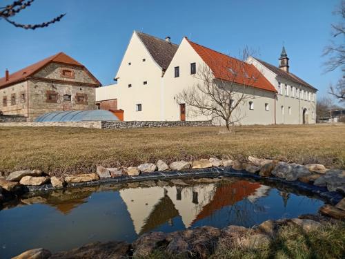 Penzion Zámek Drahonice