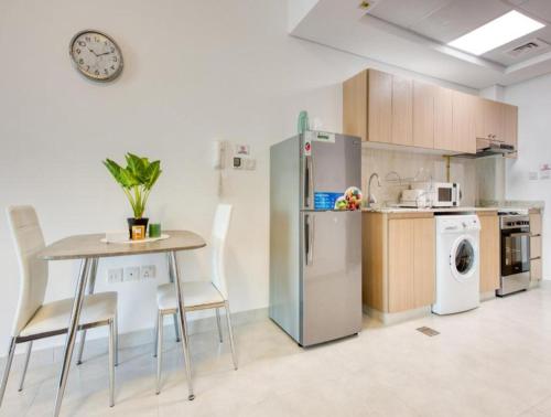 Posh Studio Apartments - image 10