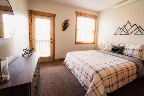 Large & Updated Driggs Condo Close to Town! 40 miles to Grand Teton!, Дриггс (фото 5)