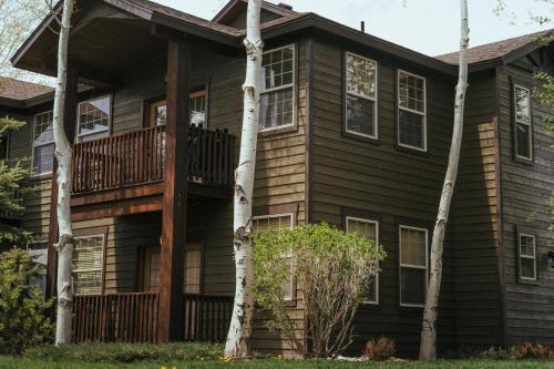 Large & Updated Driggs Condo Close to Town! 40 miles to Grand Teton!, Дриггс (фото 2)