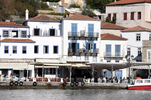 Delfini Hotel - image 11