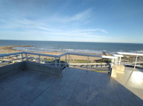 Departamento FRENTE AL MAR 3 AMB y MEDIO-VISTA PANORAMICA-PLAYA ESTRADA
