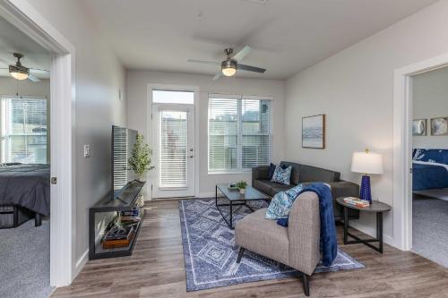 Stylish & Spacious Stay Near The Banks in CUF