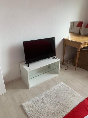 Beautiful 1-Bed Apartment near Palexpo, UN Agencies & Diplomatic Missions, Genewa (zdjęcie 6)