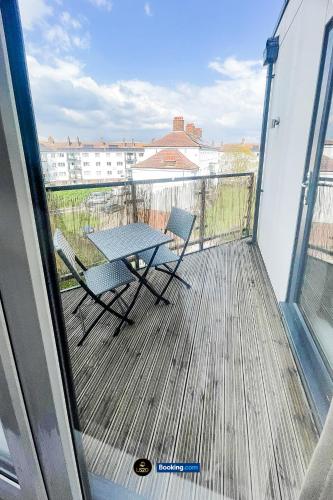 Spacious 2 Bedroom Apt By LS2G Short Lets & Serviced Accommodation Greater London With Free WIFI, Londýn (fotografie 3)