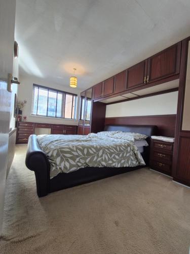 Three bedroom house with a garden in Redhill West