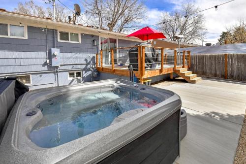 NEW! Cozy, Family-Friendly 4BR/2BA Home with Hot Tub + Pool Table in Colorado Springs, USA