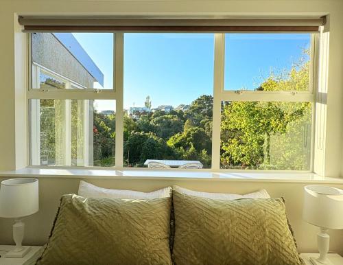 Spacious & Secluded Bush-View Suite in Kohimarama, Auckland (photo 3)