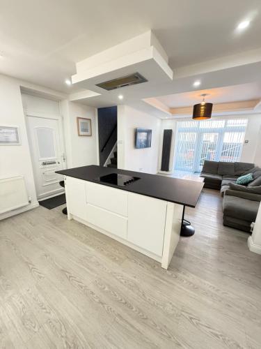 Holm from Home sleeps 10 - Blackpool