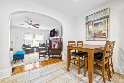 Cozy 4BR 2BA Home Near Inman Park near Fernbank Mseum Natural History