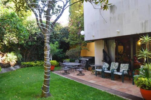 Boutique Rosas - Satèlite (Boutique Rosas - Satelite) in นอลคอลพัน เดอ จอเรซ