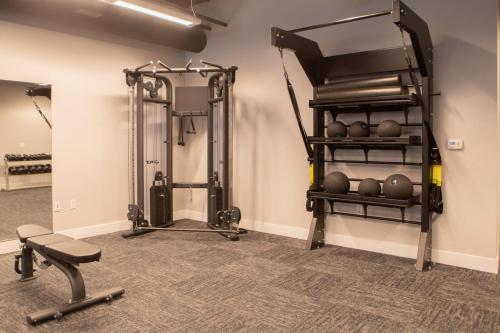 Flexhome East Side 2BR CG1 - Near Lakefront with Gym and Balcony Flexhome East Side 2BR CG1 - Near Lakefront with Gym and Balcony
