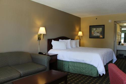 Dublin Inn and Suites