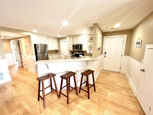 Tybee Retreat Whole Building Tybee Retreat Whole Building