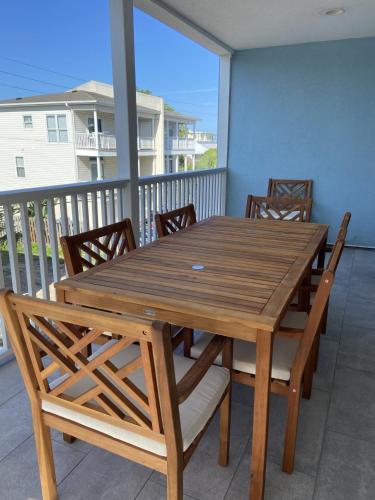 Tybee Retreat Whole Building Tybee Retreat Whole Building