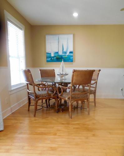 Tybee Retreat Whole Building Tybee Retreat Whole Building