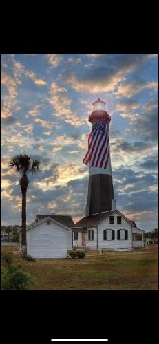 Tybee Retreat Whole Building Tybee Retreat Whole Building