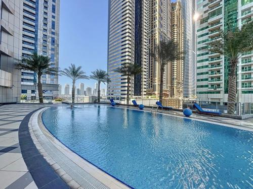 Vacationer l High Rise 2 Bedroom Apartment l Free parking & Pool Access, Dubaj (zdjęcie 2)