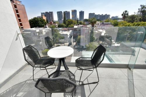 Superior Suite image 6