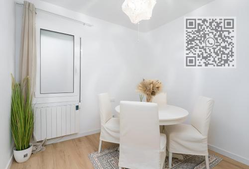 Blue Elys Sea Studio