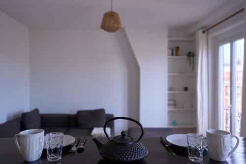 Bright 1BR Parisian Retreat Italy Square | By Airnest - image 13
