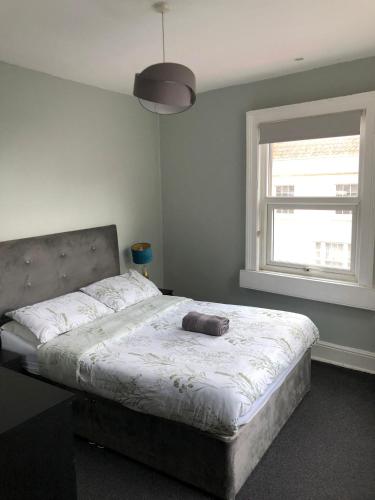 The Old White Hart Brewery Guesthouse in Twerton