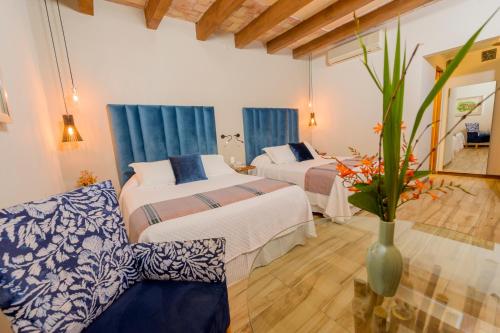 2 double beds