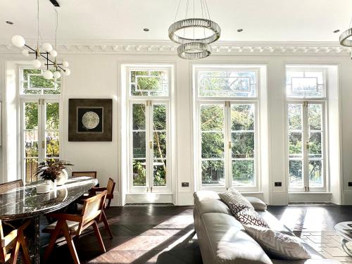 Palatial, Elegant 1000sqft Home and Garden - Central London, Londyn