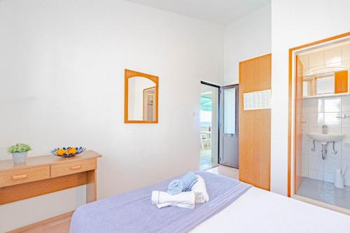 Double Room Zavalatica 547g - image 13
