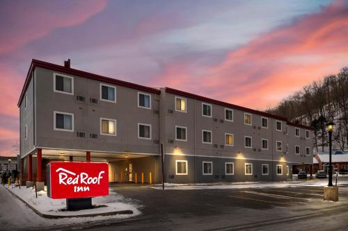Pintu masuk, Red Roof Inn Johnstown in Johnstown (PA)