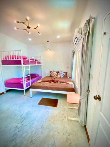 Trang Villa Hotel and Water Park Room Type - Family Room