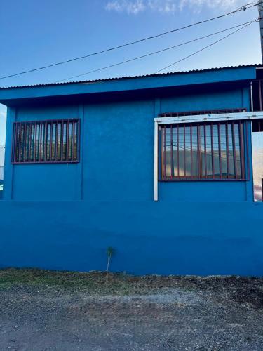 Exterior view, Manzano lodge in Desamparados
