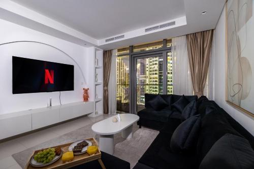 Elite Rooftop Pool and Burj Khalifa Panorama balcony 2Br apartment in Paramount Hotel Midtown, Dubai (photo 6)