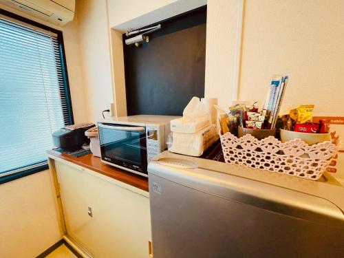 New｜南町駅徒歩1分｜ビル2階｜貸切ルーム8人まで｜松山城や道後温泉へアクセス良好｜駐車場無料