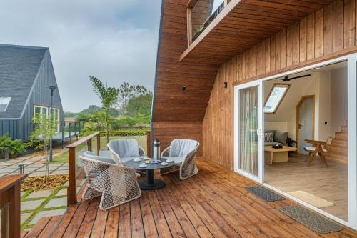 Palasa by Aer Studio Palasa by Aer Studio