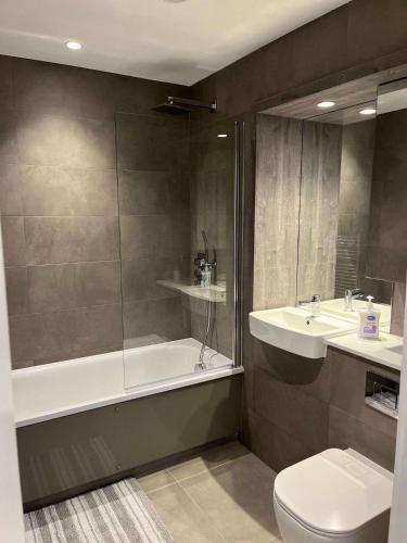 Two-Bedroom Apartment with City View, Birmingham (fotografie 5)