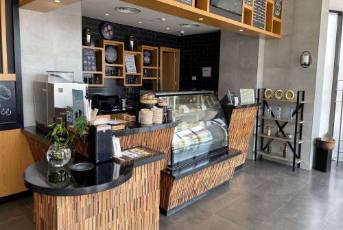 658522714 Ramada Hotel & Suites by Wyndham Al Qassim