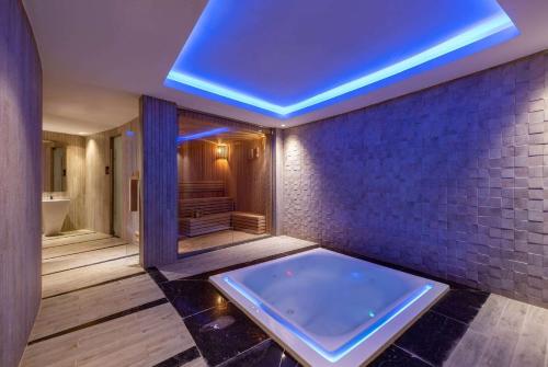 658522882 Ramada Hotel & Suites by Wyndham Al Qassim