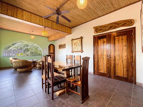 3 Bedroom Property in the Heart of Coron