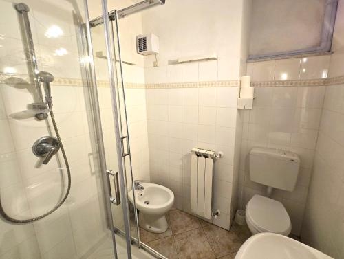 Two-Bedroom Apartment image 4
