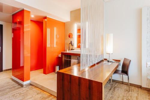 Exterior view, Seepark Hotel Congress & Spa in Klagenfurt