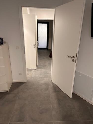 Moderne Wohnung für 4 Personen mit extra Schlafzimmer, Wohnzimmer & Balkon (Moderne Wohnung fur 4 Personen mit extra Schlafzimmer, Wohnzimmer & Balkon) in Alzey